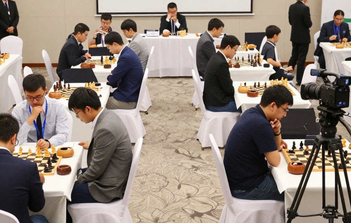 Nước 9...a5 và bóng ma Capablanca: bên trong một cuốn DVD khai cuộc King's Indian