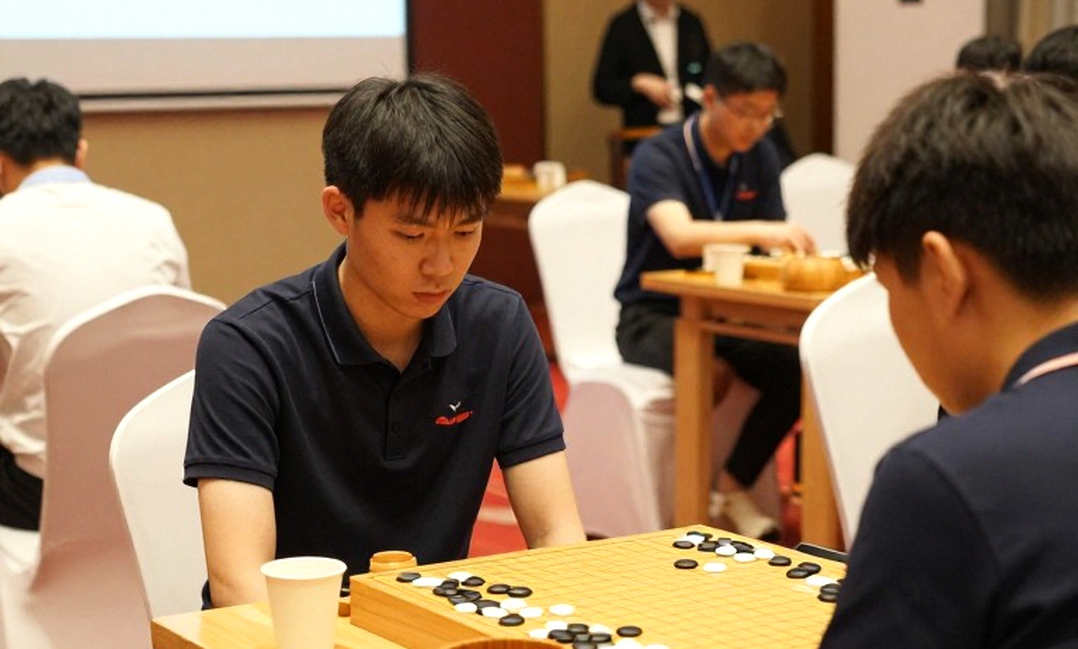Total Chess và giải thử nghiệm Budapest: hệ thống Elo hợp nhất vẫn chưa có thang điểm