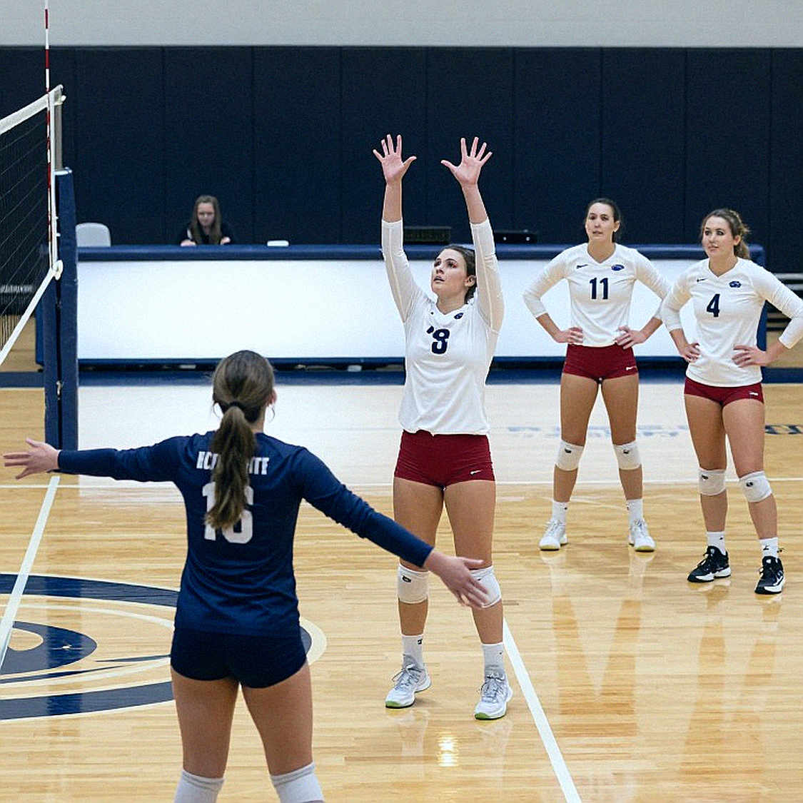 Kentucky vượt Louisville 3-1 trong derby Bluegrass: bốn tay đập, 6.045 khán giả và cuộc đua thương mại của bóng chuyền đại học Mỹ Kentucky vượt Louisville 3-1 trong derby Bluegrass: bốn tay đập, 6.045 khán giả và cuộc đua thương mại của bóng chuyền đại học Mỹ