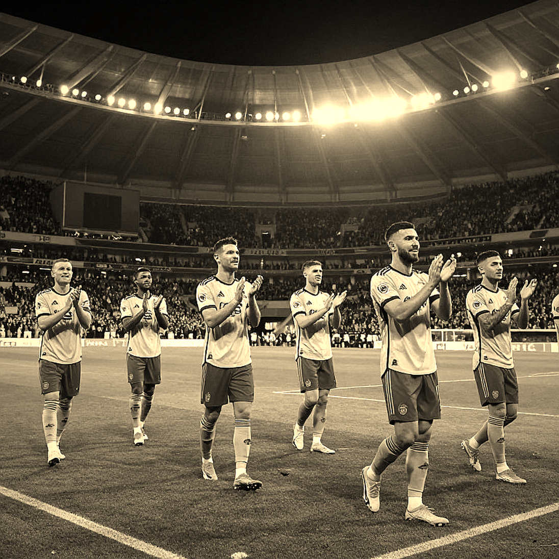 Chín chiều đọc một mùa giải: Từ phòng thay đồ Incheon đến bảng cân đối của K League