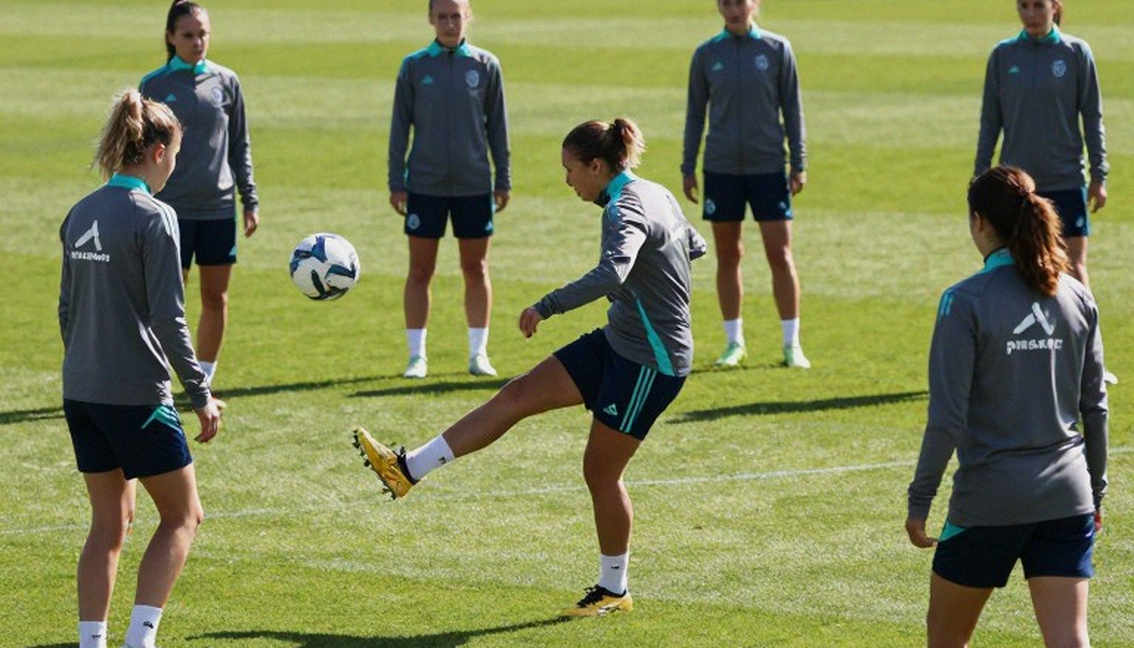 Ronaldo và 90 phút trên ghế dự bị: Khi đội tuyển Bồ Đào Nha chọn một nhịp mới
