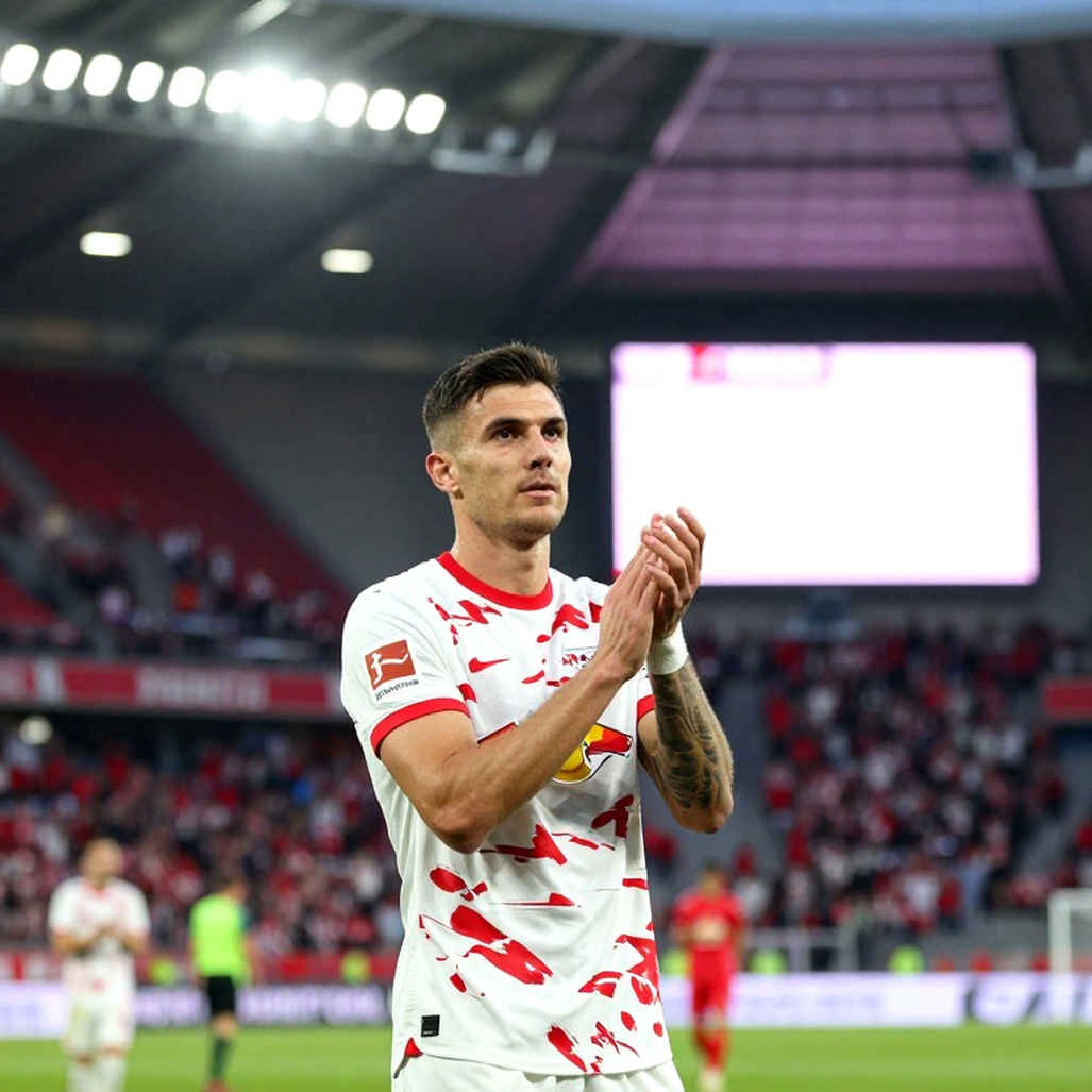CLB Hà Nội thua sốc 1-4: Cỗ máy đắt tiền lắp sai bộ phận, và Kewell đang đứng trên miệng hố nào CLB Hà Nội thua sốc 1-4: Cỗ máy đắt tiền lắp sai bộ phận, và Kewell đang đứng trên miệng hố nào