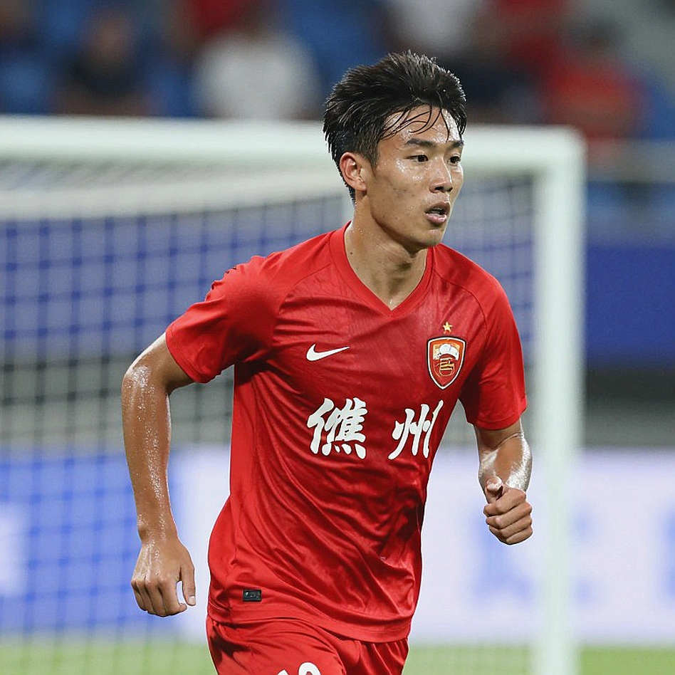 VAR Ở V.League: Khi Công Nghệ Chạm Vào Bản Năng Trọng Tài VAR Ở V.League: Khi Công Nghệ Chạm Vào Bản Năng Trọng Tài
