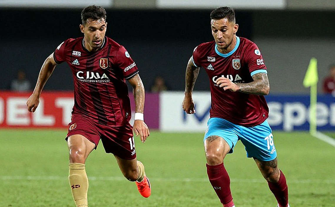 Notes from Trabzon: Thomas Reis, a Transition Attack and the Rule of No Permanent Bench Notes from Trabzon: Thomas Reis, a Transition Attack and the Rule of No Permanent Bench