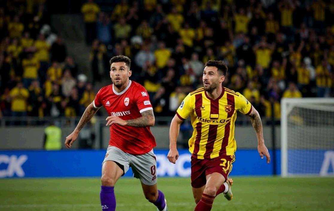 Watford 2-0 Charlton: Chiếc giường bệnh của Dionisi và cú đấm định mệnh vào sự im lặng của Championship