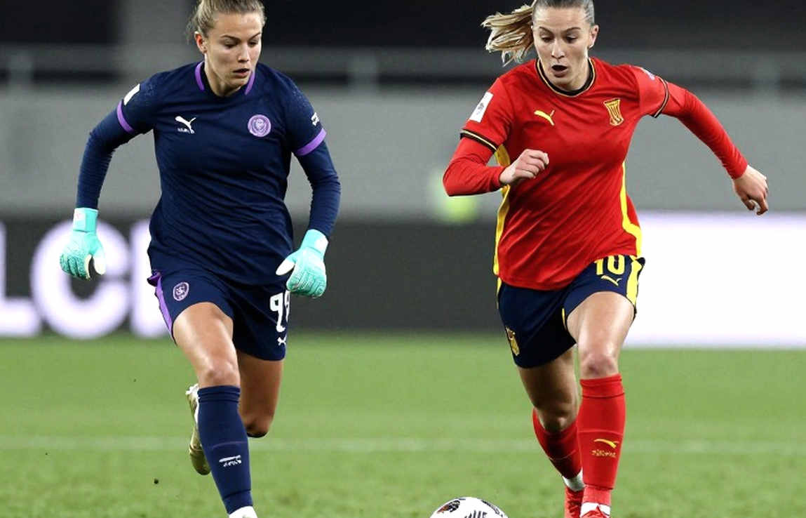 Bóng đá Việt Nam 2026: Những bước chân không ai đếm
